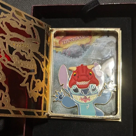 Disney Red and Gold Dinosaur Pin collectible - Picture 4 of 5